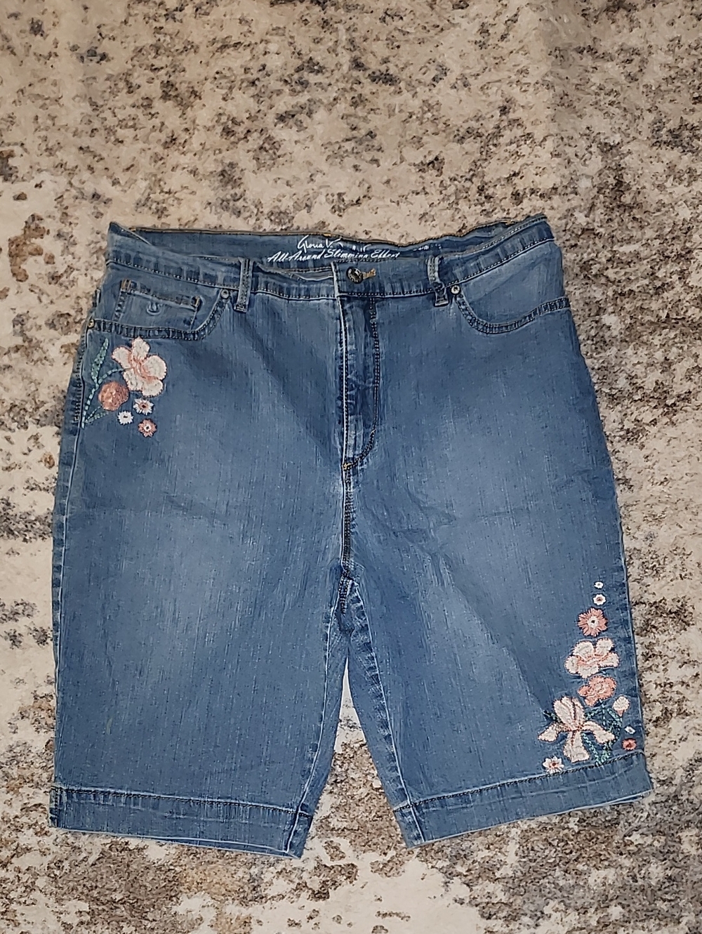 Embroidered Gloria Vanderbilt Floral Denim Bermuda Shorts - Blue Size 14